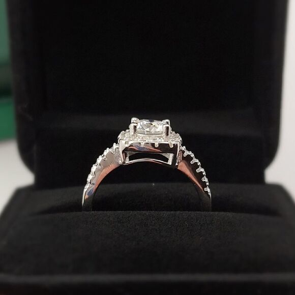 1 Carat Halo Moissanite 925 Silver Engagement Ring - Picture 9 of 12